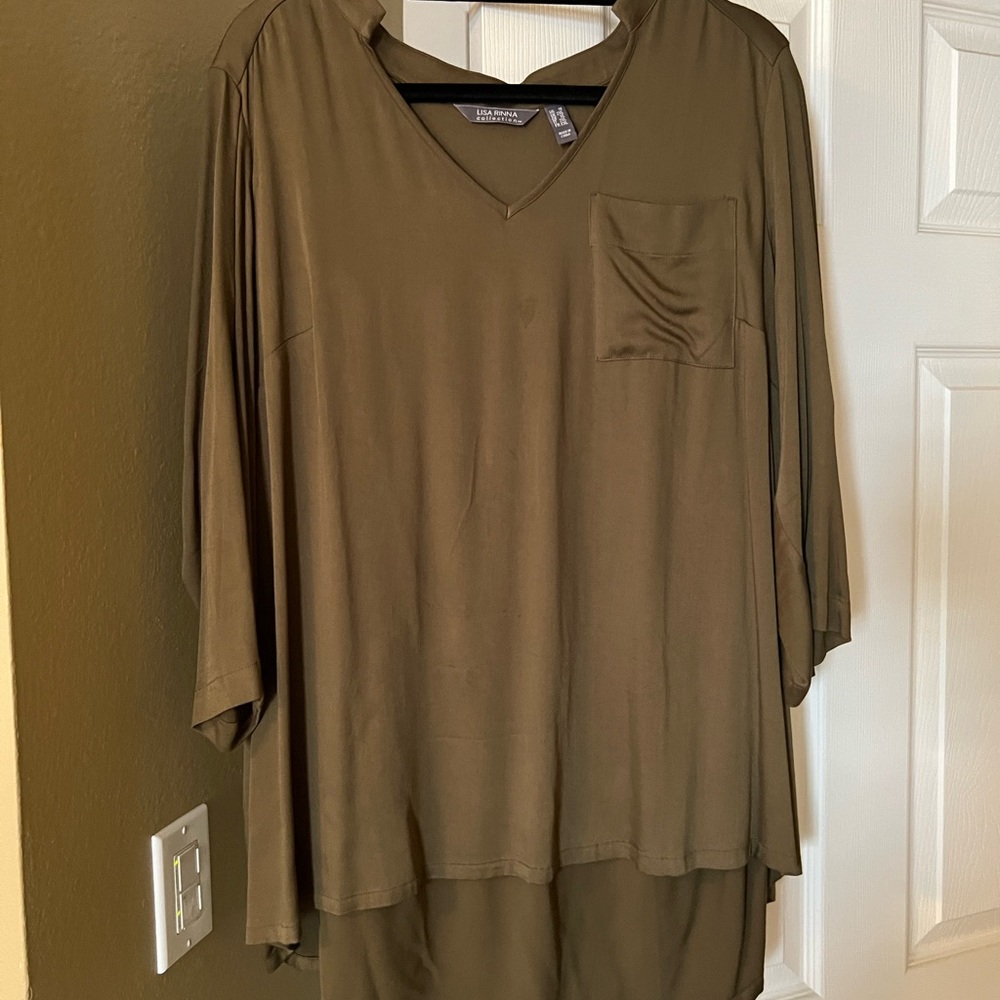 Lisa Rinna crop sleeve tunic with pocket1x